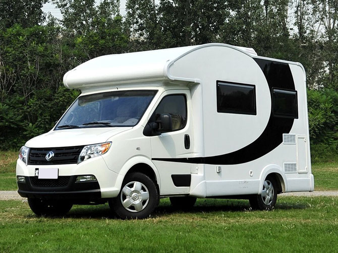 東風(fēng)御風(fēng)C型房車(chē)